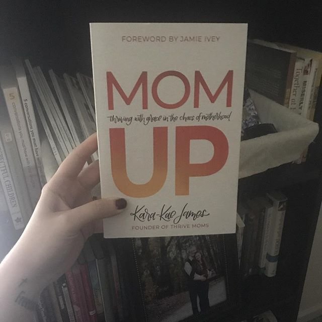 IT’S GIVEAWAY TIME! 🙌🏻😍🎉
.
If you enjoyed hearing from @karakae.james on the #homeandhearthpodcast today, you are not going to want to miss this great giveaway!
.
Kara-Kae shared with us on the show how mamas can get out of survival mode and finally begin to thrive in motherhood. If you thought that episode was encouraging, you are going to really be encouraged by her book!
.
TO ENTER TO WIN A COPY OF KARA-KAE’S BOOK, “MOM UP”:
.
1️⃣Follow @rebekahhargraves and @karakae.james for more encouragement.
.
2️⃣Leave a comment sharing why you would like to win this book.
.
FOR EXTRA ENTRIES:
.
3️⃣Tag a friend (or 100!); one tag per comment so that each tag counts as an additional entry!
.
.
4️⃣For 5 extra entries, share about the giveaway in your stories and tag me so I see it and can be sure to count it!
.
Giveaway ends on Tuesday, April 2nd, at 11:59PM EST, and the randomly-chosen winner will be announced on Wednesday the 3rd!
.
Giveaway is not sponsored by Instagram. .
#shereadstruth #abideinchrist #butfirstjesus #bedeeplyrooted #greatcommission #christianliving #loveyourneighbor #loveoneanother #theministryofordinaryplaces #shannanmartin #hospitality #quicktolisten #slowtospeak